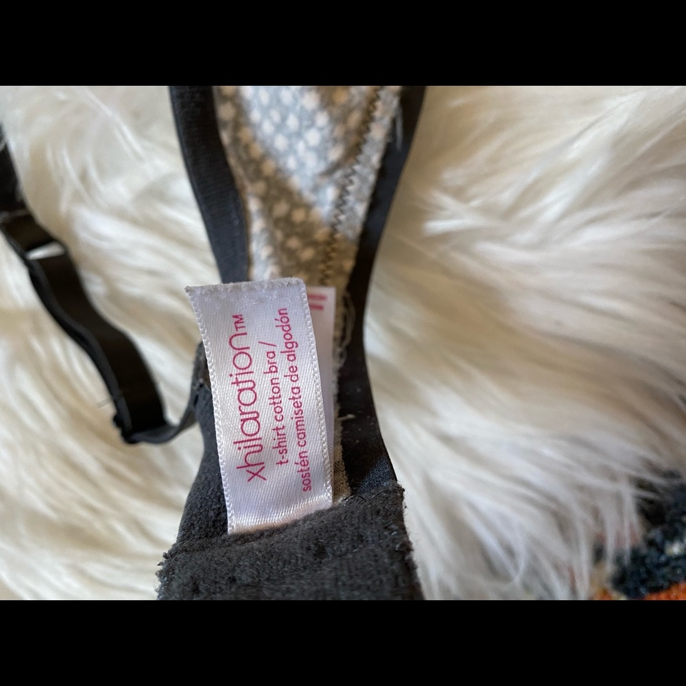 Two 36D Bras - Picture 11 of 13